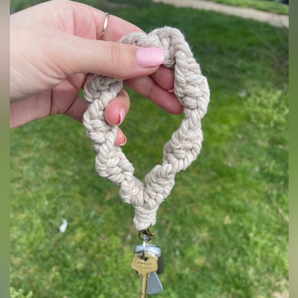 Macrame Keychain Wristlet - Picture 1 of 2